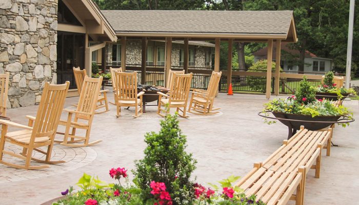 blue_ridge_center_porch_0